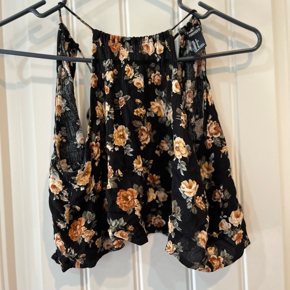 Too small. Had baby. Loved this outfit so much - Picture 3 of 4